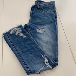 BLANK NYC CROP GIRLFRIEND JEANS